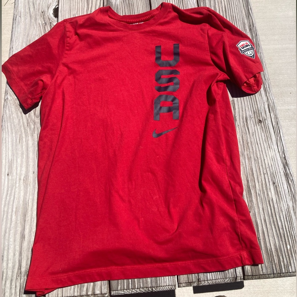 USA Men’s NIKE basketball shirt